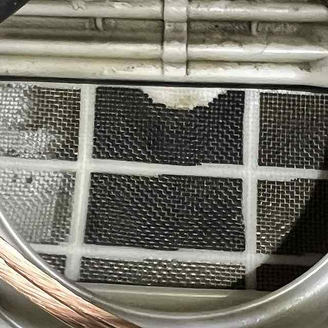 エアコンフィルター取り付け