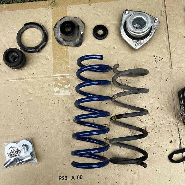 リフトアップスプリング取り付け