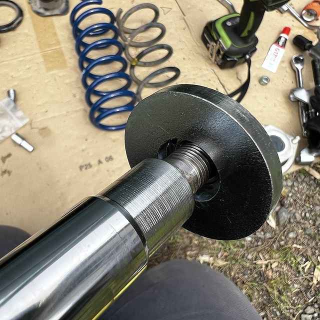 リフトアップスプリング取り付け