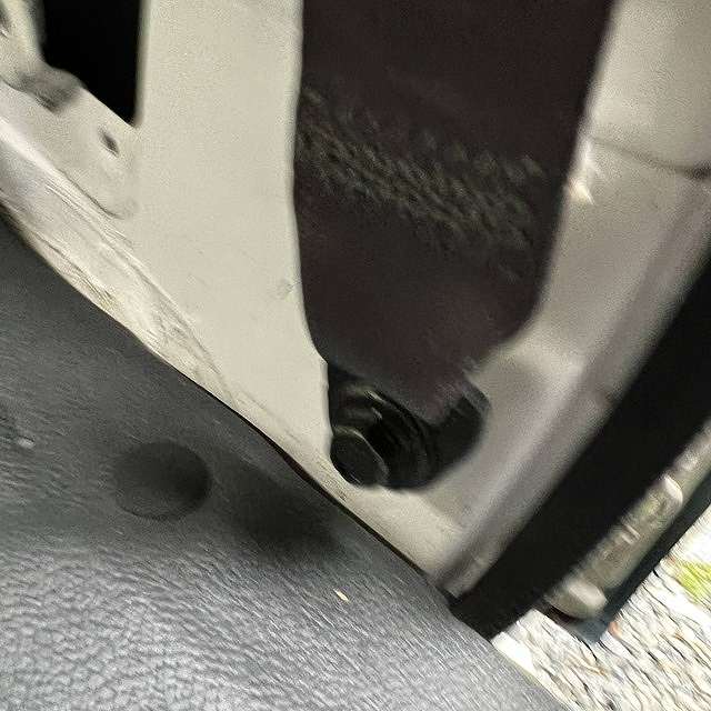 リアシートベルト取付