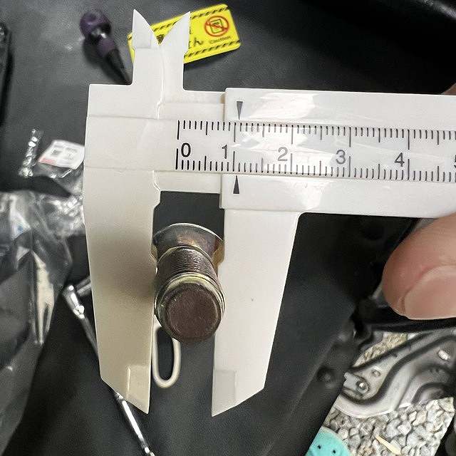 リアシートベルト取付