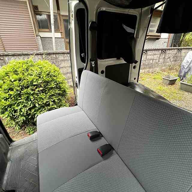 リアシートベルト取付