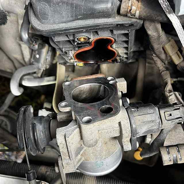 スロットルスペーサー