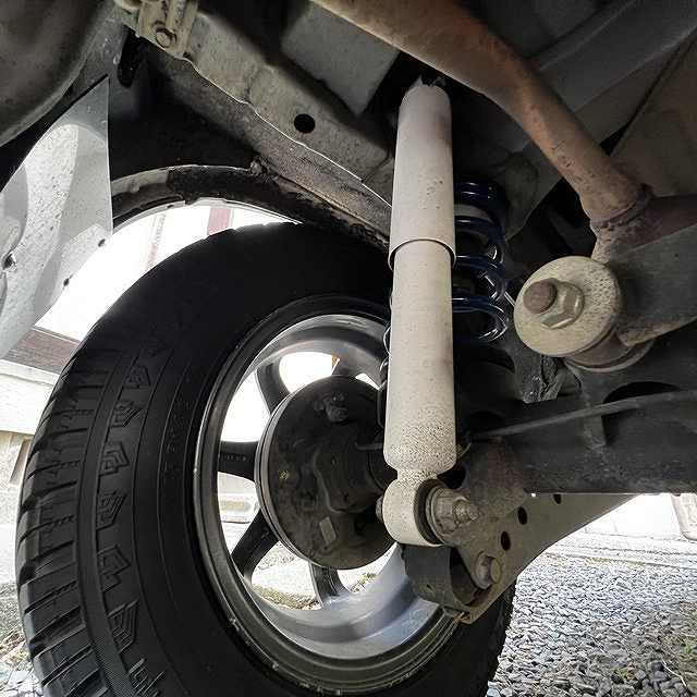 リアショック変更