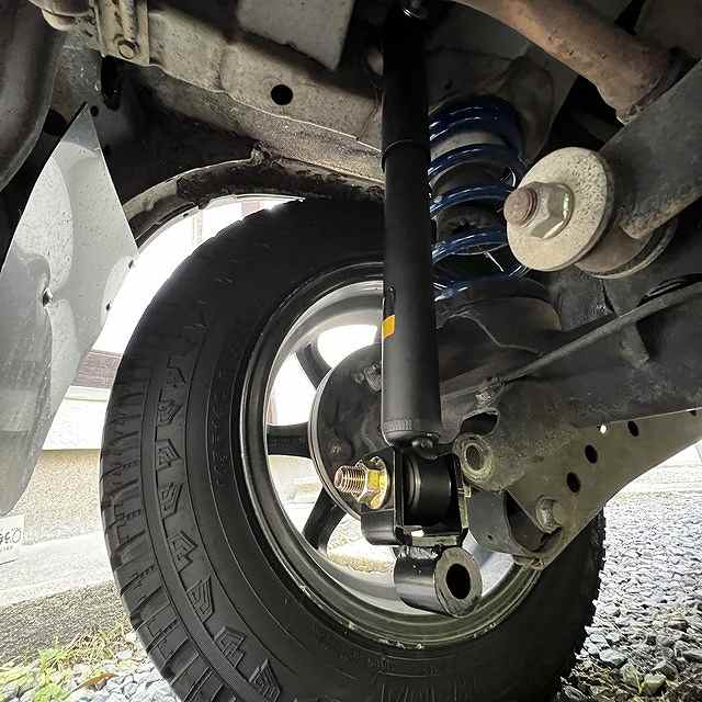 リアショック変更