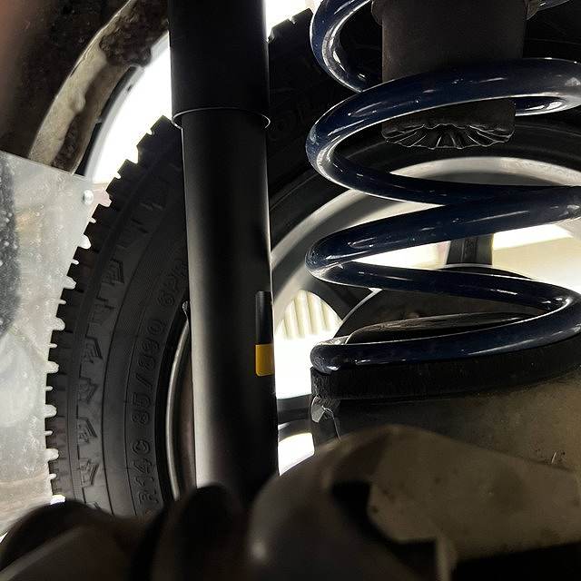 リアショック変更