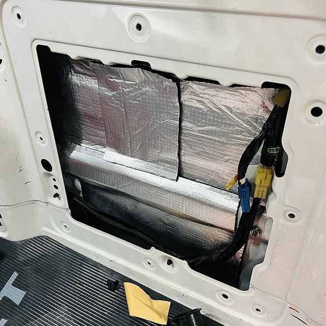荷室棚
