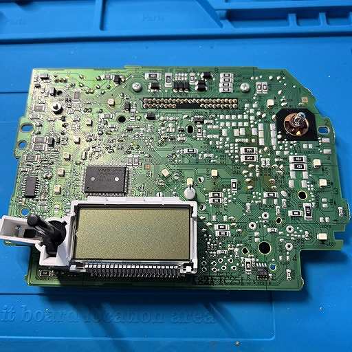 メーターバックライト白色化