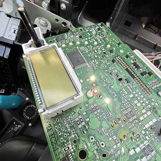 メーターバックライト白色化