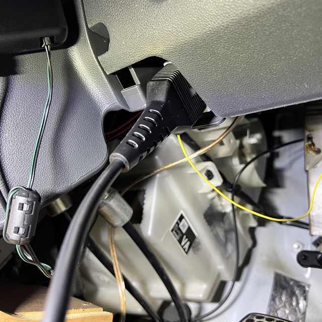 OBD2接続場所